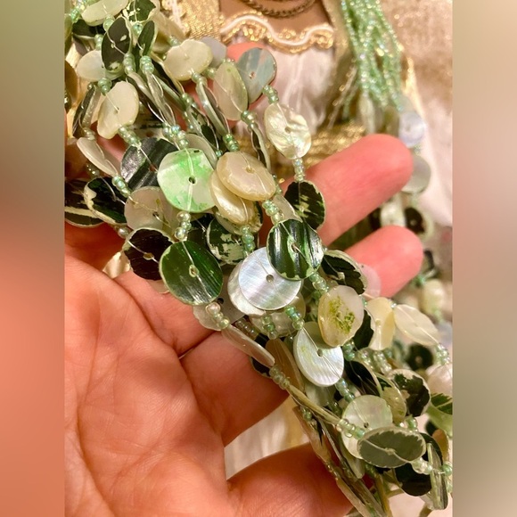 Vintage Mother of Pearl Beads necklace . Very old - Picture 4 of 5